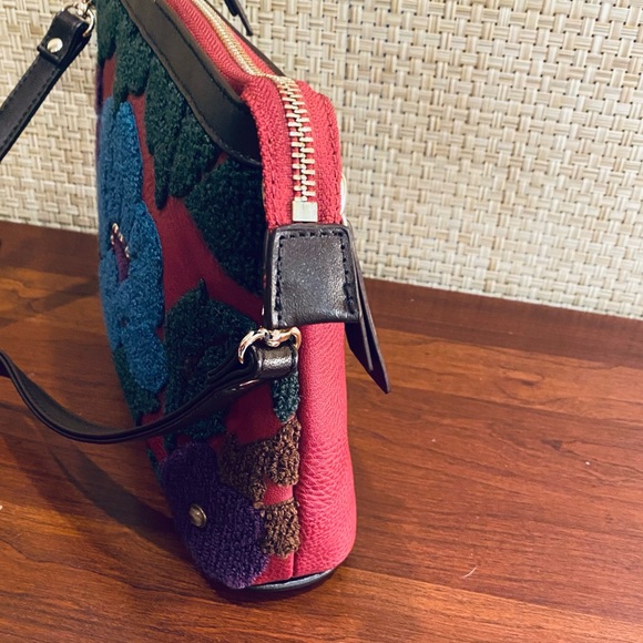 🌟2xHP🌟NWOT Sharif Bouclé 3D Floral Marsala Rose Leather Crossbody/Clutch Bag - Picture 5 of 16